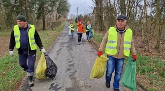 Sprzątali, przekazując cenne wartości