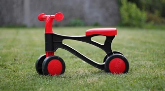 Hulajnoga dla dziecka? Postaw na model trójkołowy