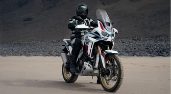 Najlepsza kurtka motocyklowa turystyczna – ranking najlepszych modeli na każdą pogodę!