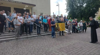 Męska modlitwa na ulicach Piotrkowa