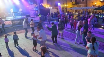 Kolejna miejska potańcówka na Rynku Trybunalskim