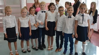 Uczniowie "dwunastki" wrócili do wyremontowanej szkoły