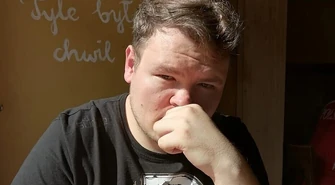 Powieść z regionem i historią w tle