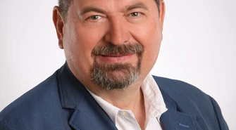 Jak przekonać osobę uzależnioną do podjęcia leczenia? Rozmowa z doktorem n. med. Sławomirem Wolniakiem