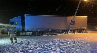 Niebezpiecznie na drogach! Liczne kolizje i wypadki w Piotrkowie i regionie