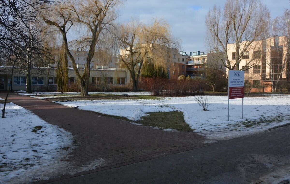 Działka w centrum miasta czeka. Starostwo sprzedaje nieruchomość