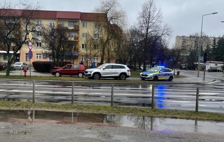 Kolizja przy Focusie. Pogoda nie rozpieszcza kierowców