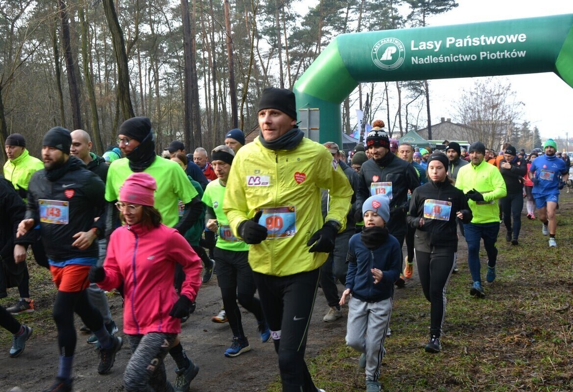 Pomogli poprzez sport. Przeszli pobiegli pojechali aby wesprzeć WOŚP