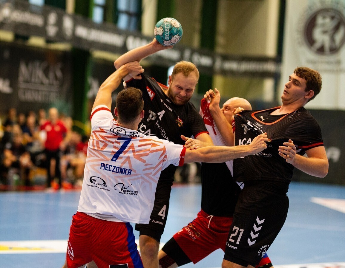 Dramatyczna walka do końca. Piotrkowianin gra dalej