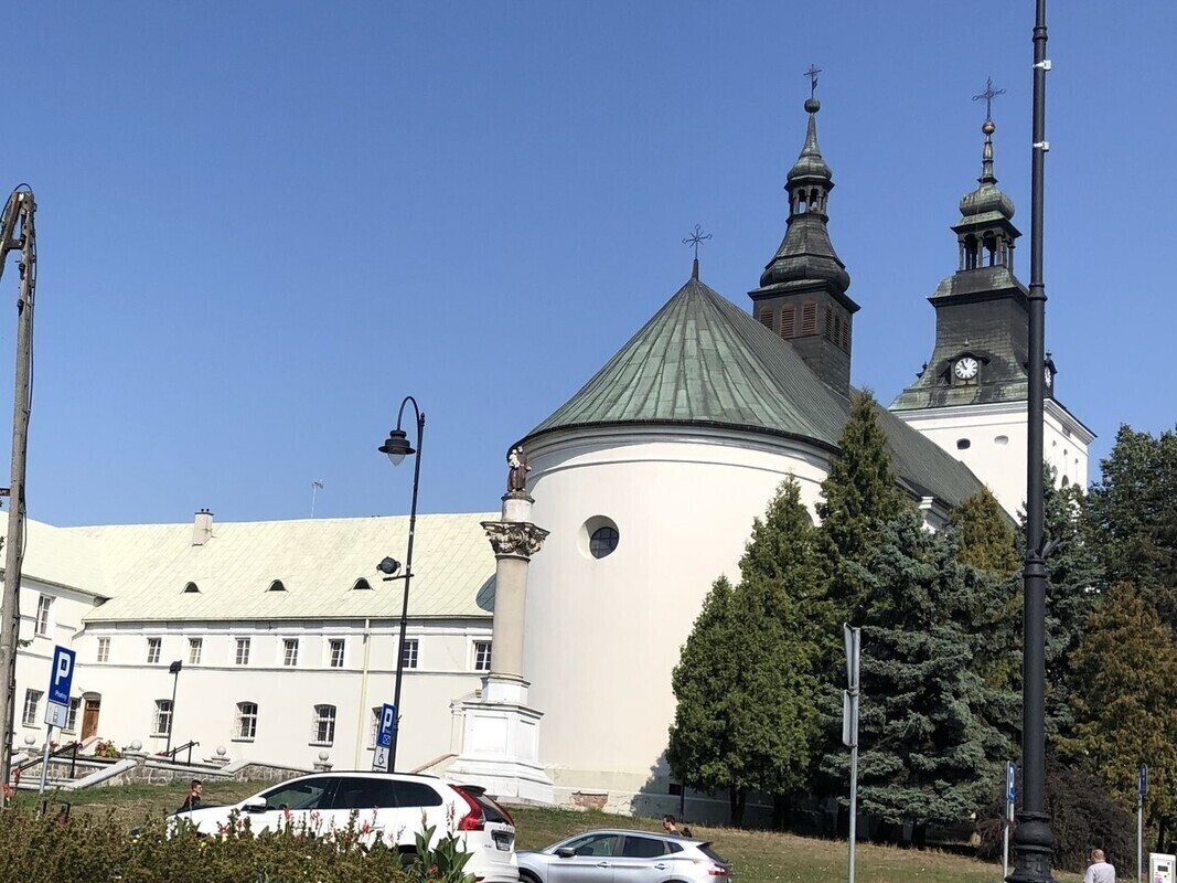 Spotkanie z Sakiewiczem u Bernardynów. Czy kościół to miejsce na politykę