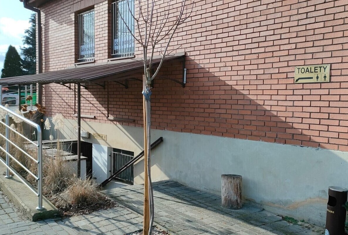 Nie skorzystają z toalety w weekendy. Dlaczego