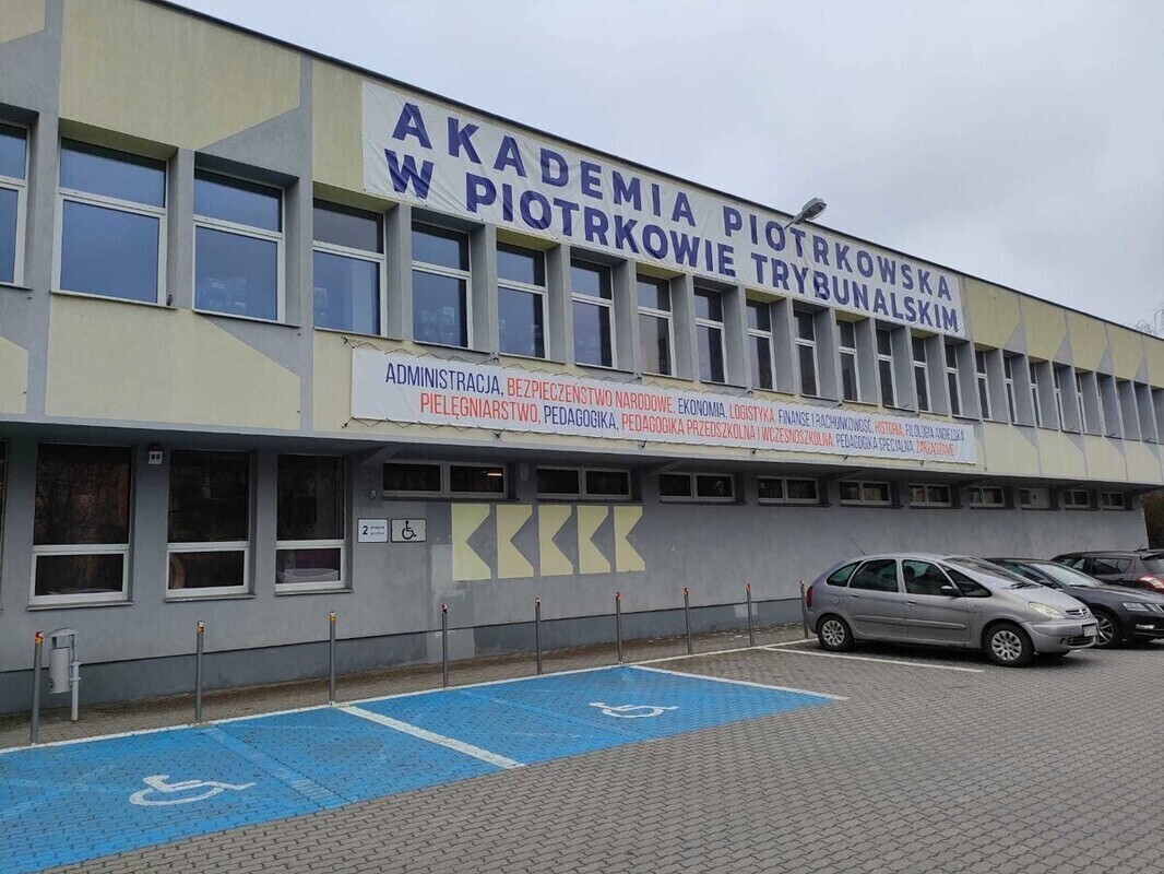 Kilkanaście protestów związanych z wyborami w Akademii Piotrkowskiej. Kiedy wybory na nowego rektora