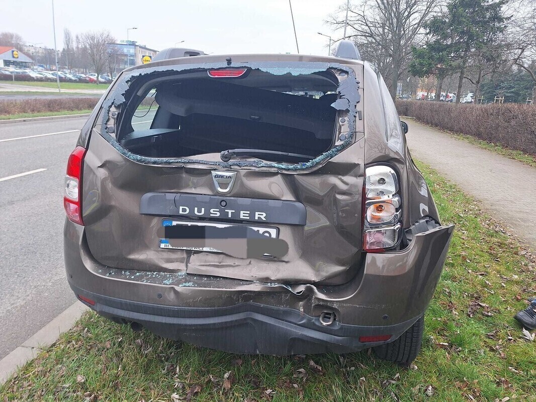 Zderzenie przed przejściem dla pieszych