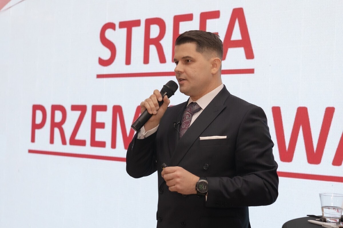 Z biura prasowego na fotel burmistrza