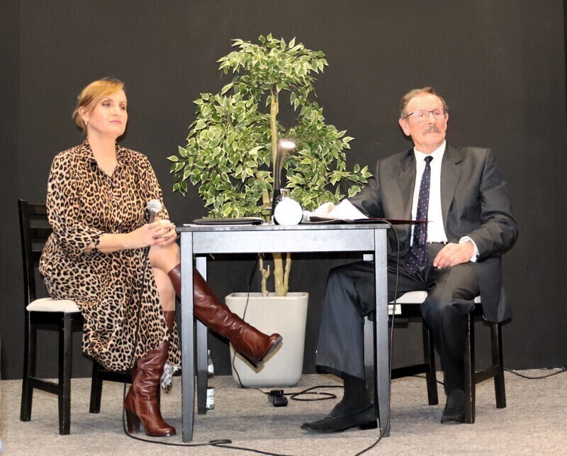 Kulturalna kawa nie tylko dla seniora. Spotkanie z Aleksandrem Książczakiem