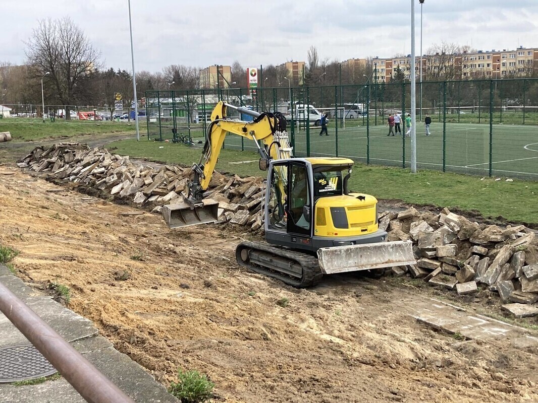 Trwa remont bieżni przy dwunastce