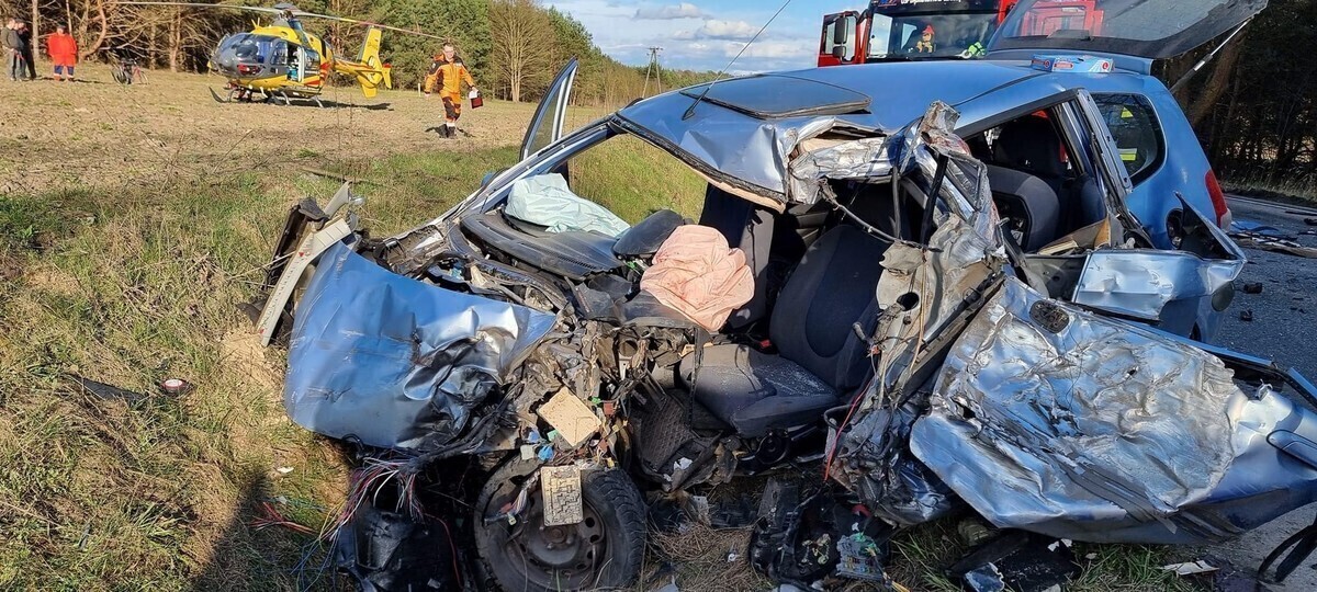 Śmiertelny wypadek na DK74 pomiędzy Sulejowem a Jaksonkiem