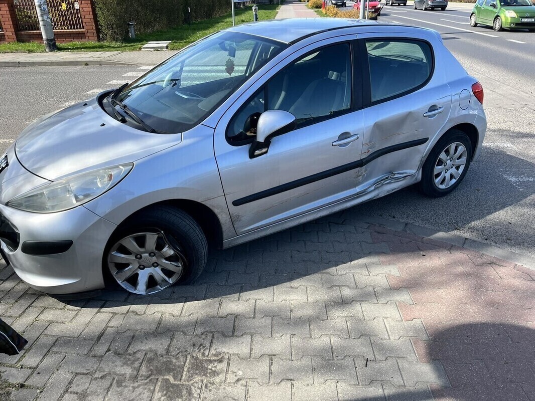 Kolizja na Sulejowskiej. Sprawca uciekł