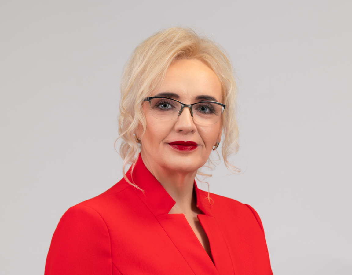 Iwona Pietrzkowska walczy o fotel wójta gminy Moszczenica