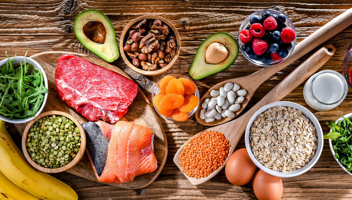 Zdrowa żywność wspiera samopoczucie. Sprawdź które produkty warto jeść