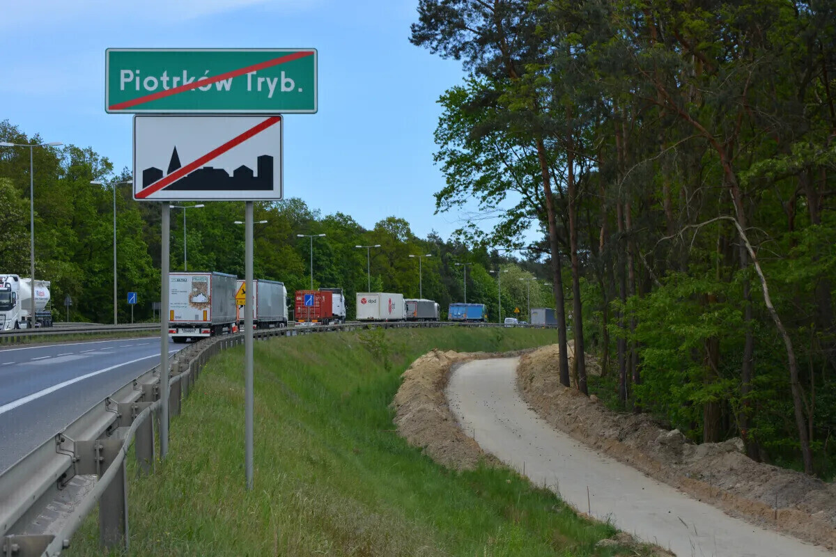 Powstaje ścieżka rowerowa między Piotrkowem a Przygłowem. Kiedy będzie gotowa