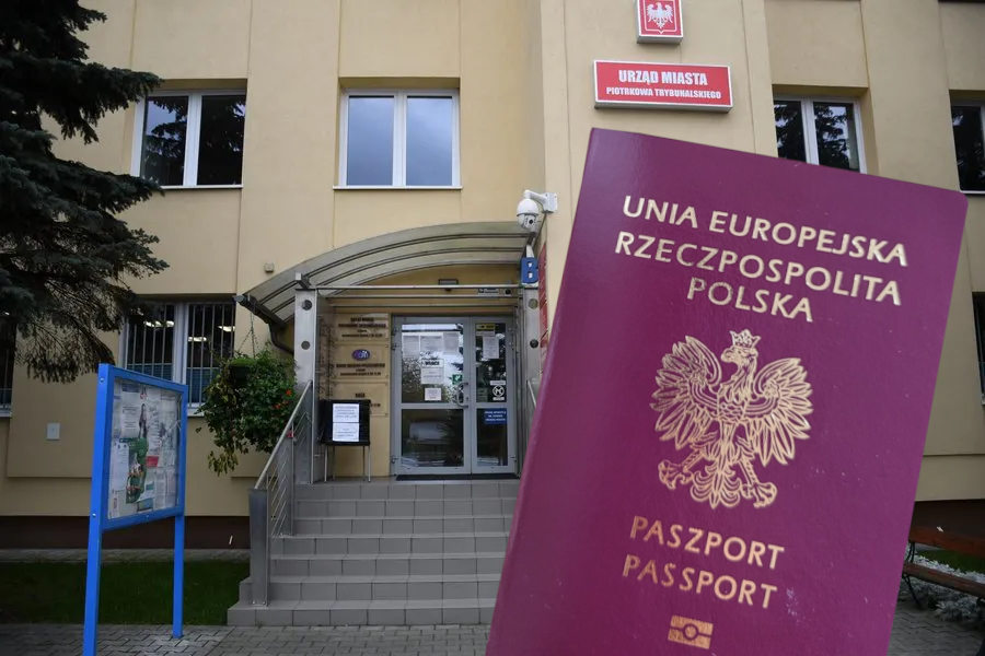 Ile kosztuje i ile czeka się na paszport w Piotrkowie Trybunalskim