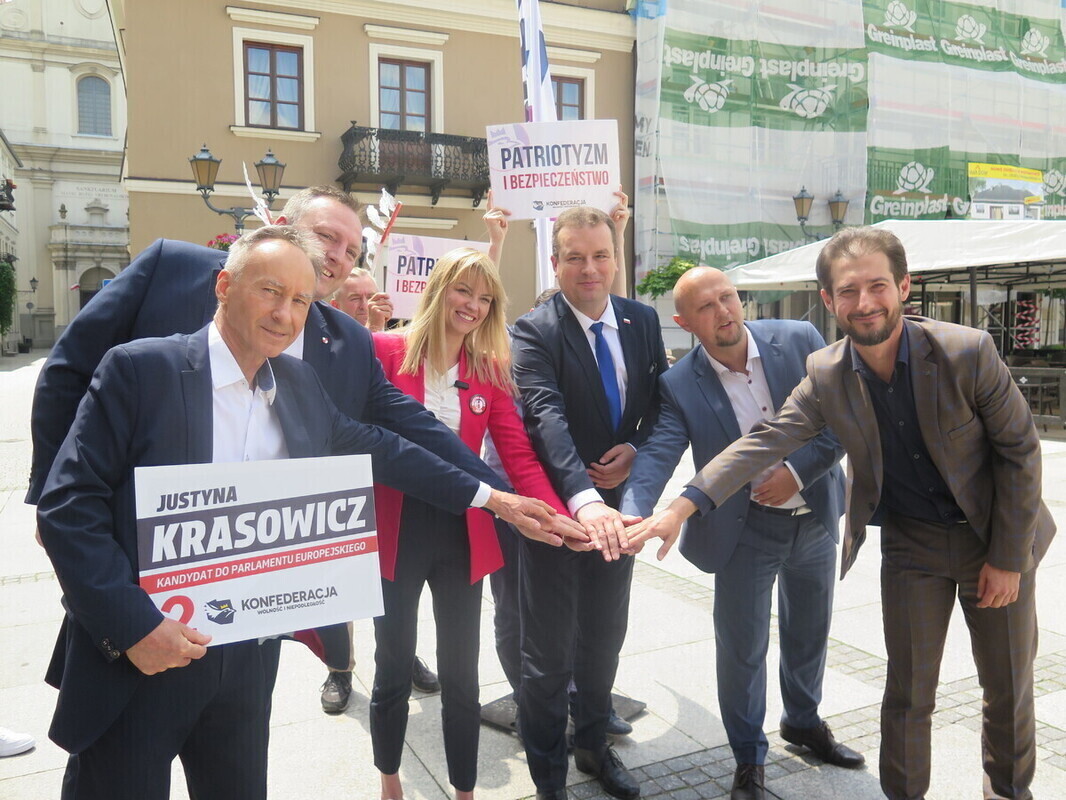 Kandydaci Konfederacji do Europarlamentu na Rynku Trybunalskim przekonywali do siebie mieszkańców miasta