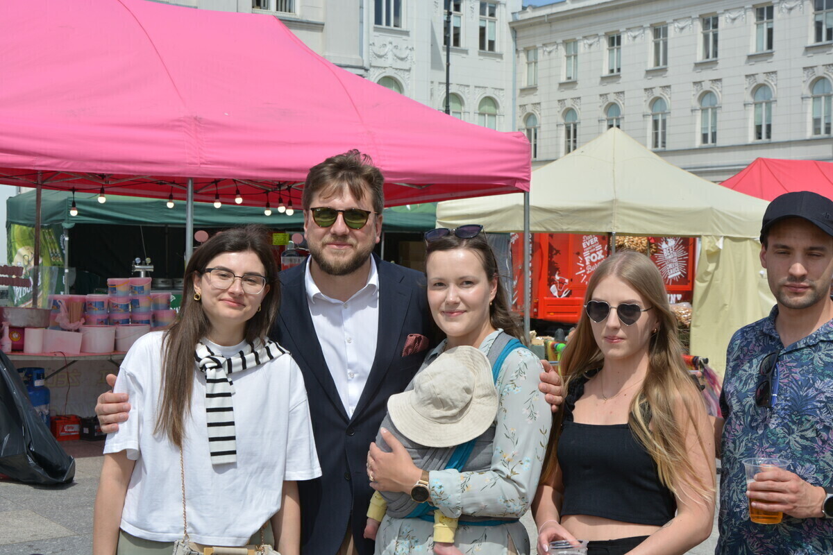 Tłumy mieszkańców na Jarmarku Trybunalskim z okazji Dni Miasta 2024. Sprawdź program koncertów