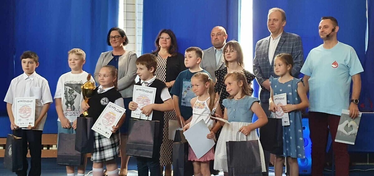 Tworzyli by promować krwiodawstwo