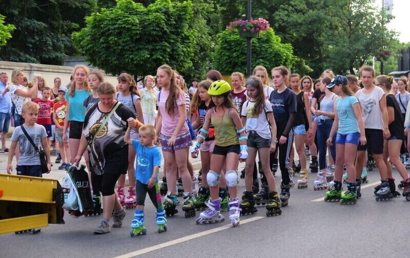 Miłośnicy jazdy na rolkach opanują miasto