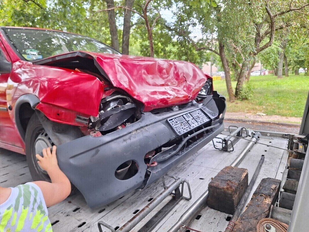 Trzy samochody zderzyły się na Kostromskiej w Piotrkowie