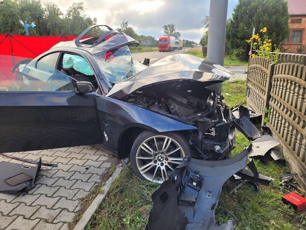 22-latek wjechał pod ciężarówkę. Zginął na miejscu