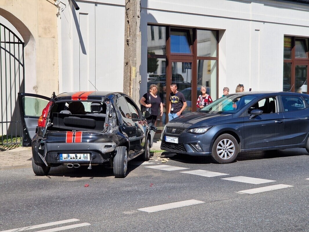 Groźnie na jednym z piotrkowskich skrzyżowań