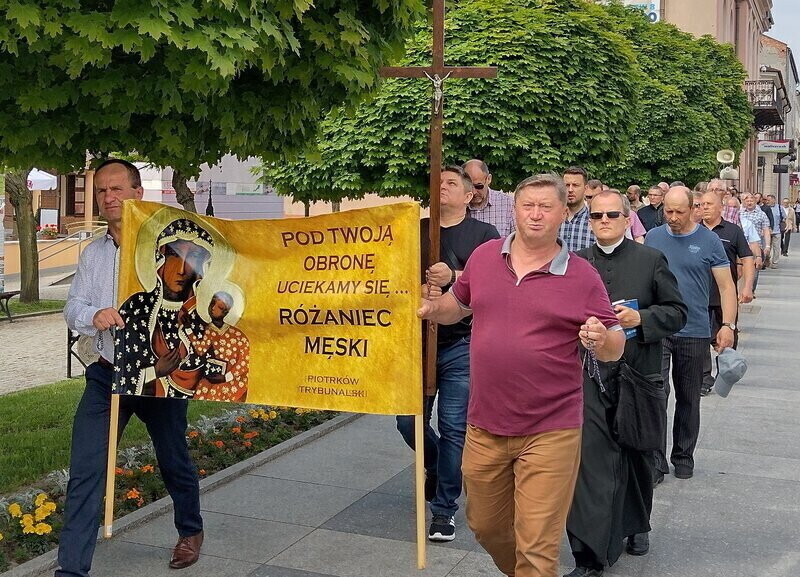 64. Męski Różaniec ulicami Piotrkowa w pierwszą sobotę lipca