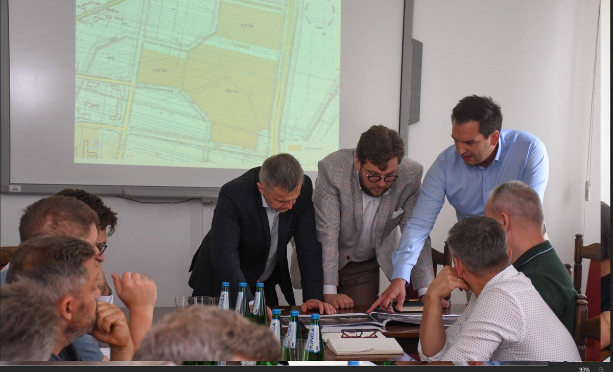 Co z halą sportową w Piotrkowie