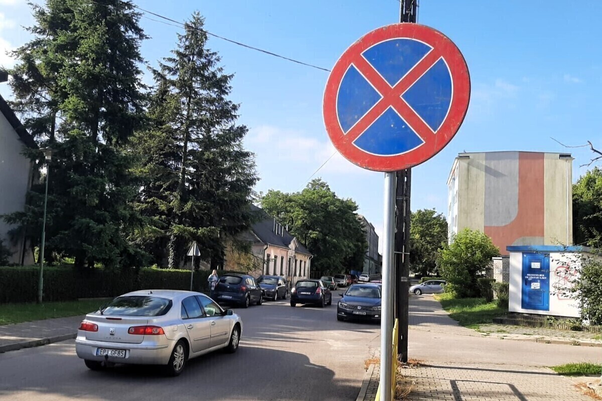 Nowość przy jednej z piotrkowskich ulic. Lepiej patrzcie na znaki