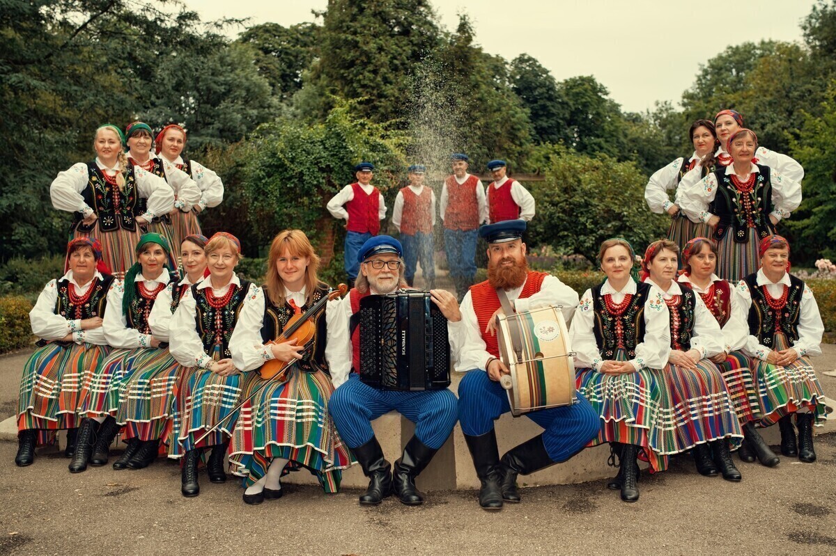 Teledysk do piosenki na ludową nutę zespołu PIOTRKOWIANIE
