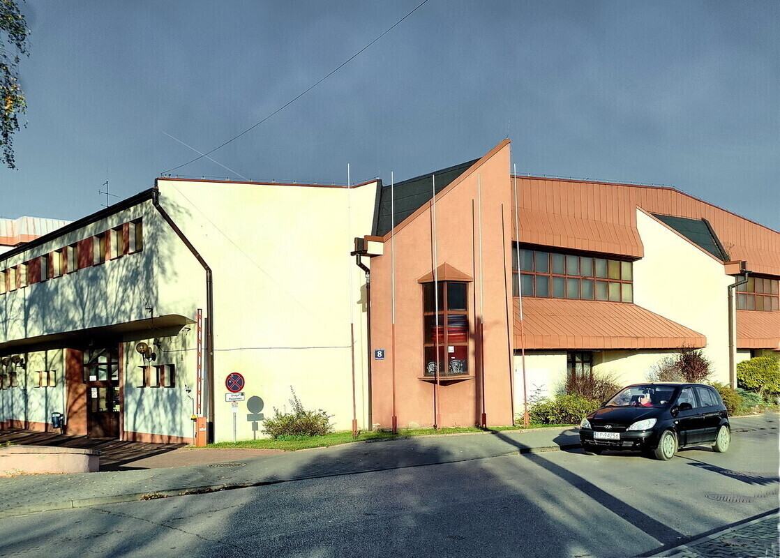 W szkołach powstaną klasy sportowe. Hala Relax pozostanie