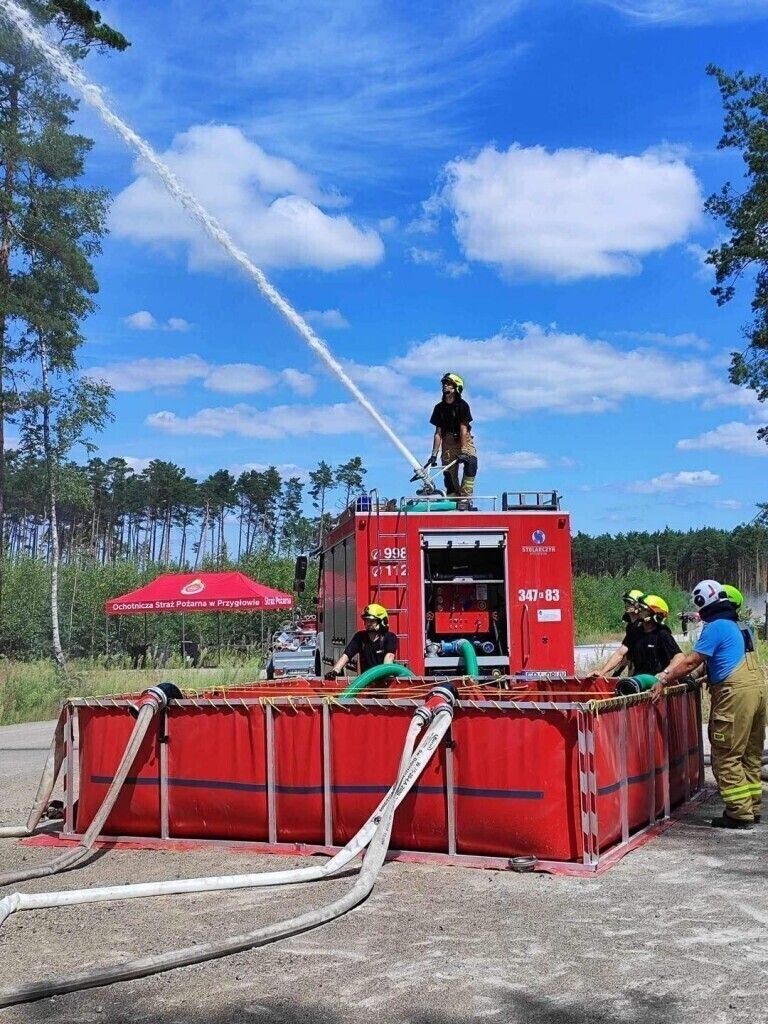 Palił się las w okolicach Przygłowa. W akcji uczestniczyło 18 jednostek straży