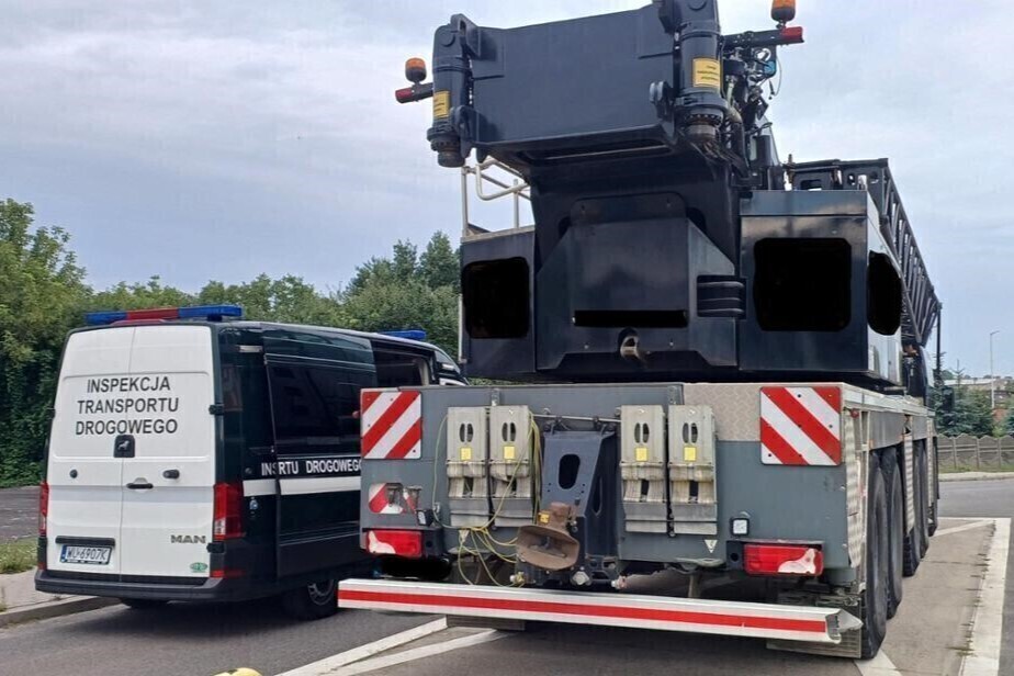 Nienormatywny dźwig zatrzymany przez ITD na Wojska Polskiego