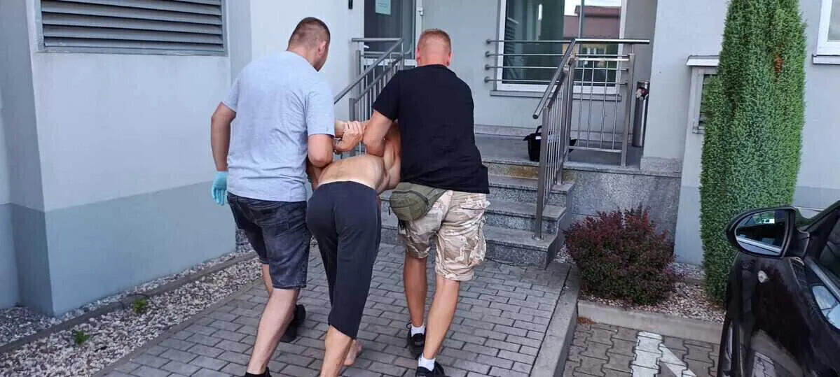 20-latek podpalony przez nastolatków w Opocznie nie żyje