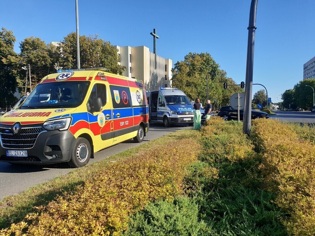 Zderzenie dwóch osobówek przy McDonalds