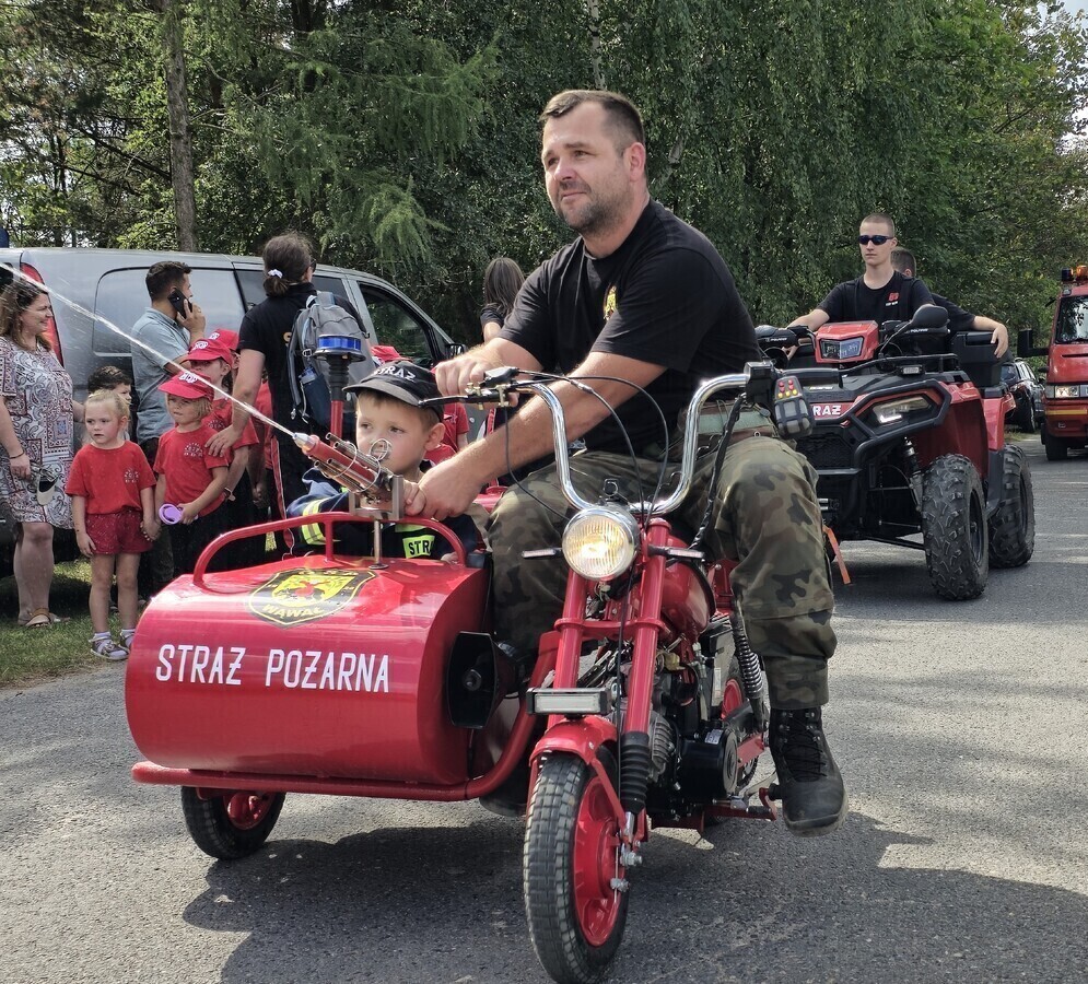Zabytkowe sikawki konne i przenośne można było podziwiać w Przygłowie FILM