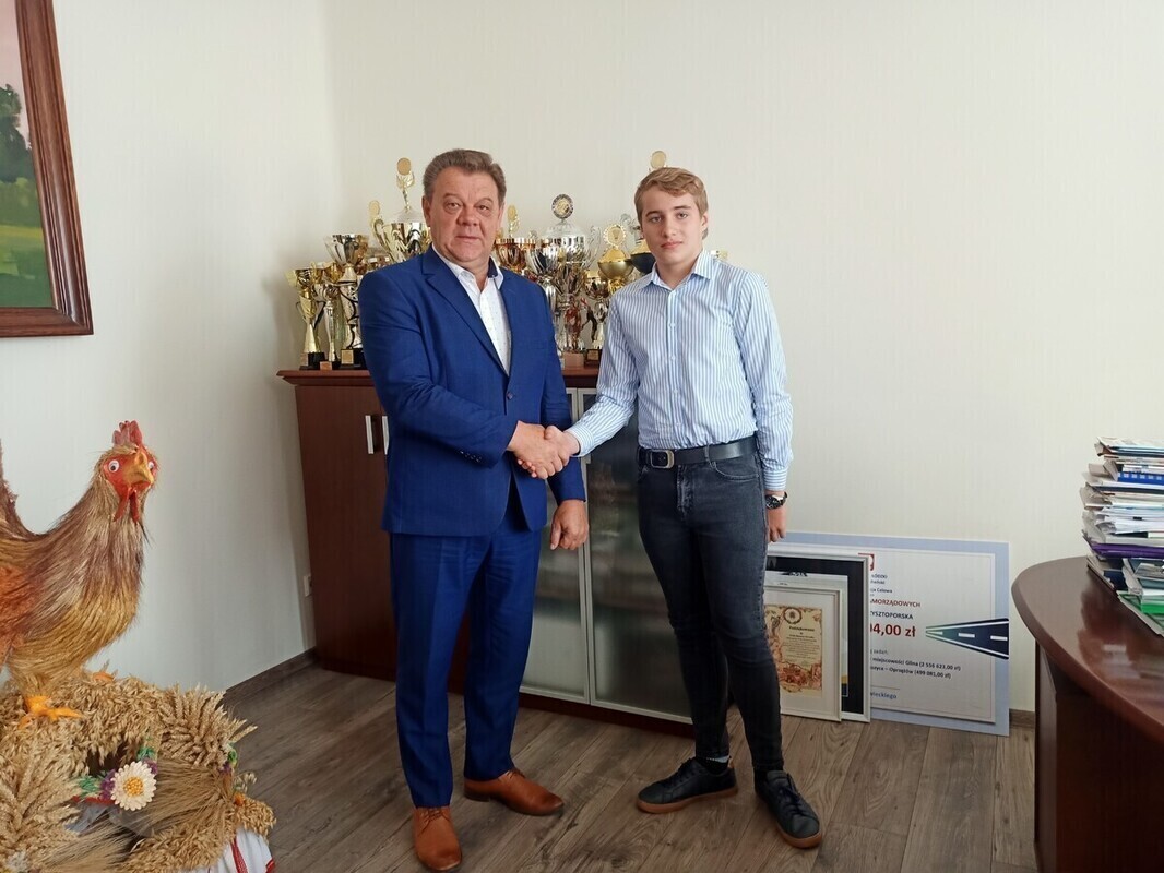 Szymon przejął stery w gminie