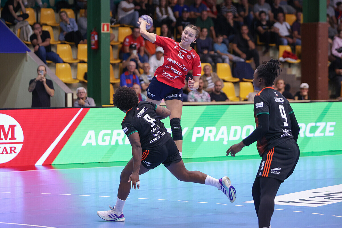 Twarda walka Piotrcovii z mistrzem Polski ZDJĘCIA