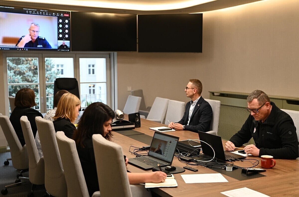 Piotrków Trybunalski przygotowany na zagrożenia pogodowe Omówienie sytuacji podczas posiedzenia Wojewódzkiego Zespołu Zarządzania Kryzysowego