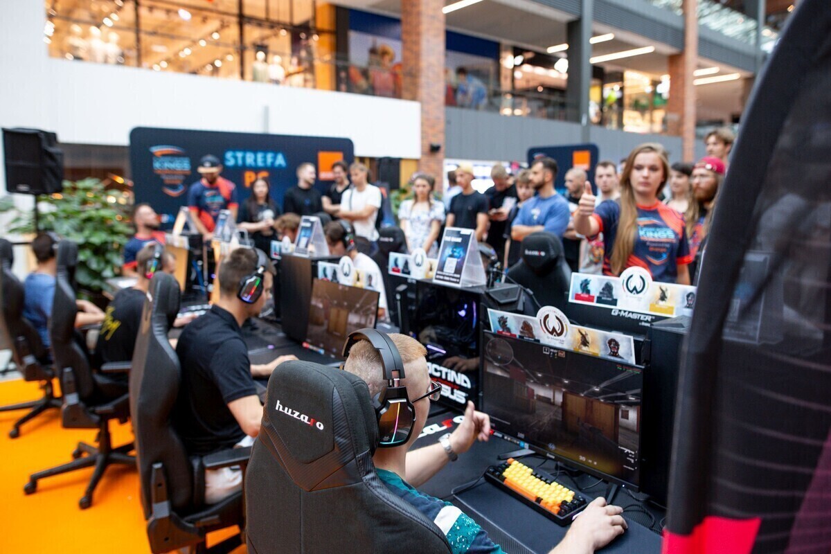 E-SPORT Gaming Kings Tournaments powered by Orange w Focus Mall w Piotrkowie Zapraszamy graczy Counter-Strike 2
