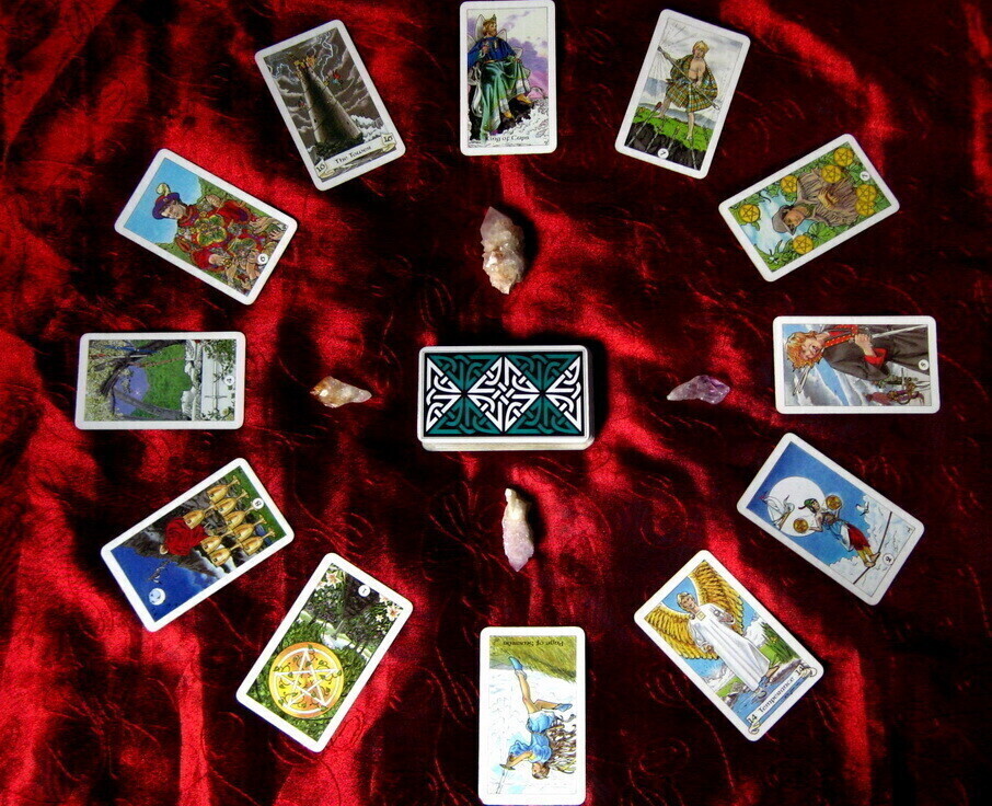 Tarot Online - czy przyszłość musi być zagadką