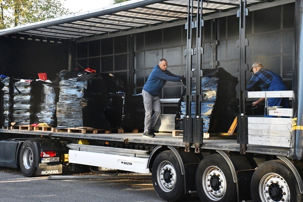 Kolejny transport darów wyruszył z Piotrkowa
