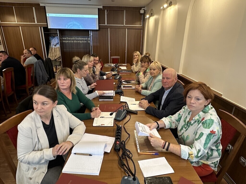 Sołtysi z gminy Wolbórz odebrali zaświadczenia